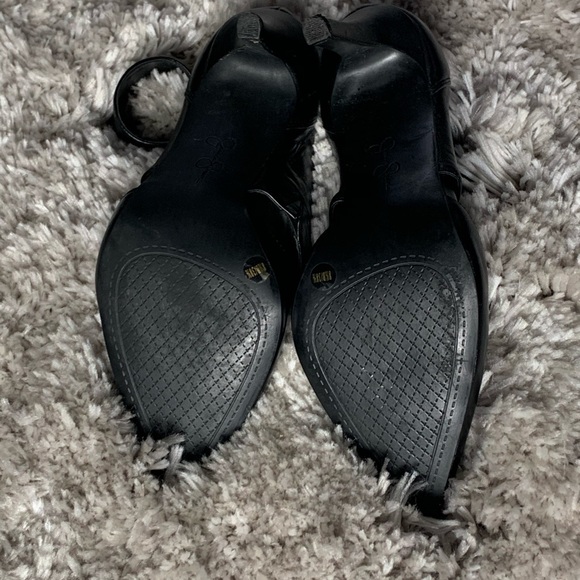 Jessica Simpson black heels in size 8 1/2. - Picture 5 of 5